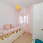 Nyaraló Cubo's Mis Seis Soles Coín
