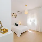 Nyaraló Cubo's Mis Seis Soles Coín